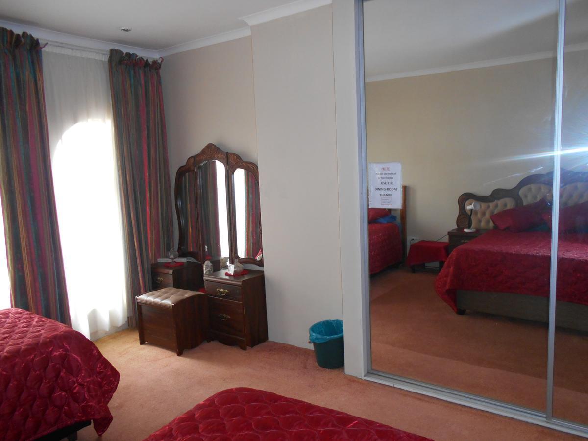 Pilot Inn Accommodation Kempton Park Esterno foto