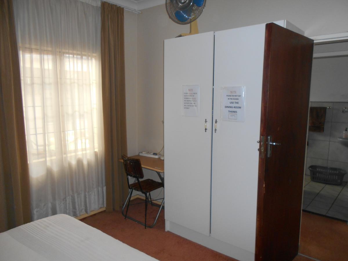 Pilot Inn Accommodation Kempton Park Esterno foto