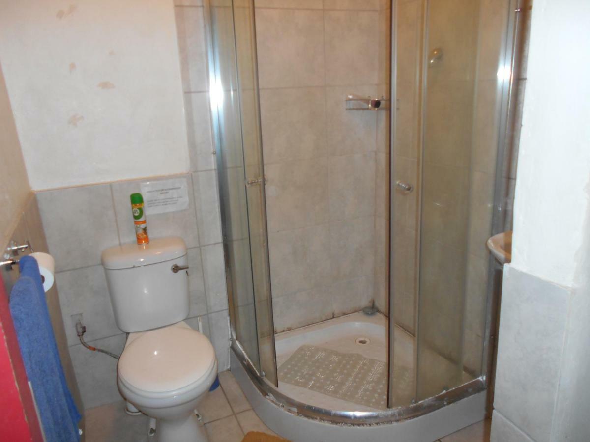 Pilot Inn Accommodation Kempton Park Esterno foto