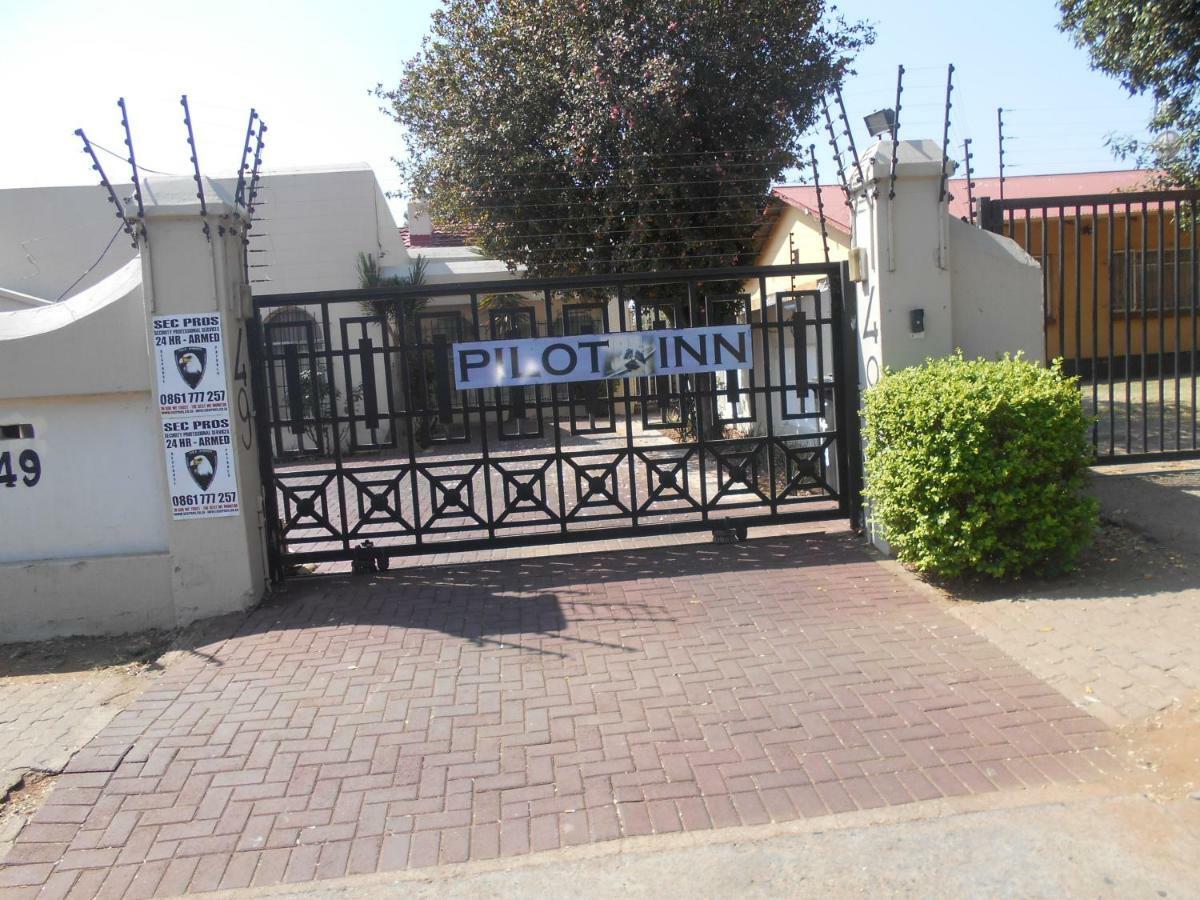 Pilot Inn Accommodation Kempton Park Esterno foto